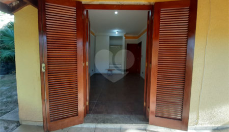 Casa à venda com 5 quartos, sendo 1 suíte,  no condomínio Alpes de Mairiporã, Mairiporã - SP