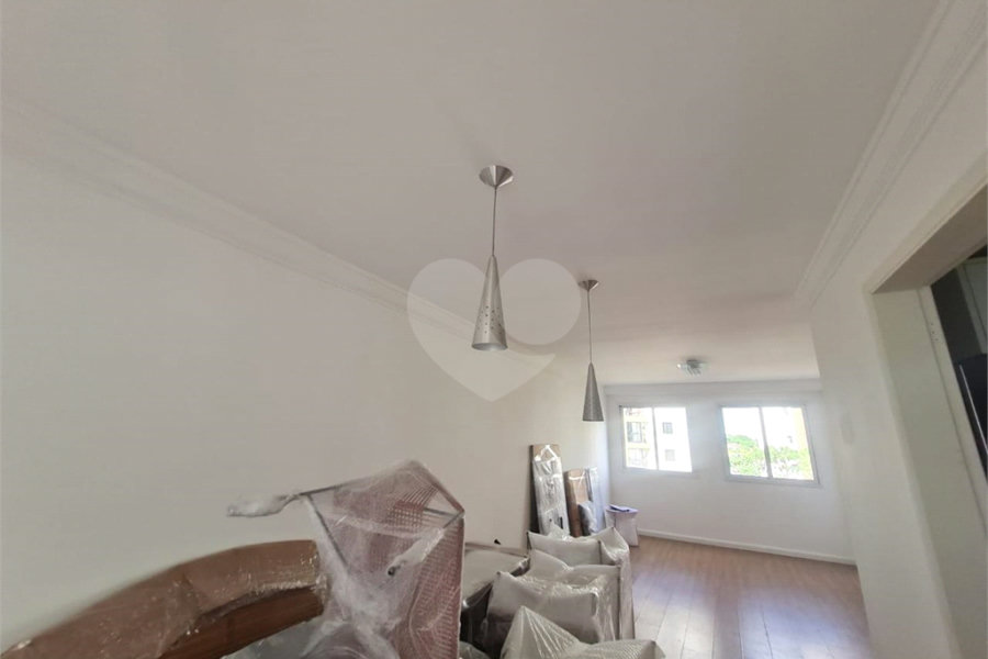 Casa à venda com 3 quartos, sendo 1 suíte, no condomínio Jardim Itatinga II, São Paulo - SP
