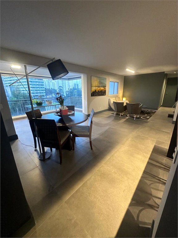 Apartamento à venda com 2 suítes em Jardim Caboré, São Paulo, SP