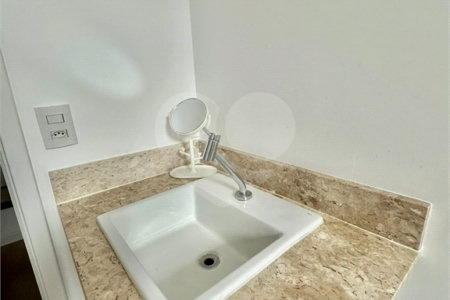 Apartamento à venda com 3 quartos, sendo 1 suíte,  em Vila Andrade, São Paulo, SP