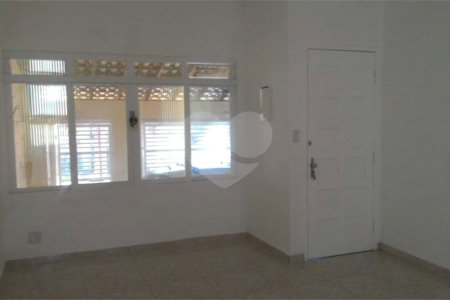Casa à venda com 3 quartos, sendo 1 suíte, em Vila São Francisco, Suzano, SP