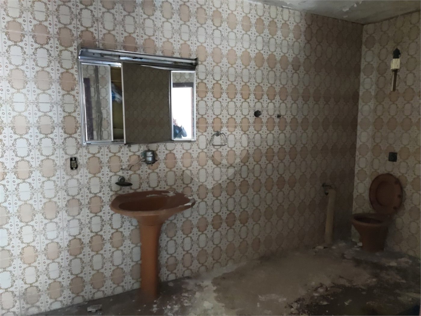 Casa à venda com 4 quartos em Vila Anastácio, São Paulo, SP