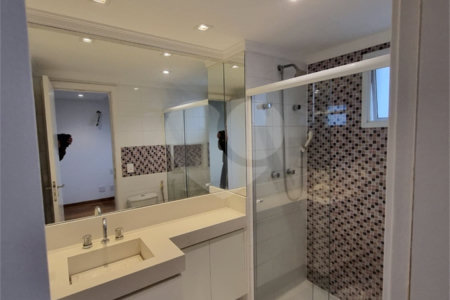 Apartamento à venda com 3 suítes em Santa Teresinha, São Paulo, SP