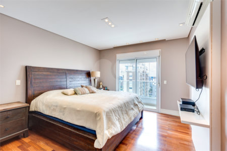 Apartamento à venda com 4 suítes em Campo Belo, São Paulo, SP