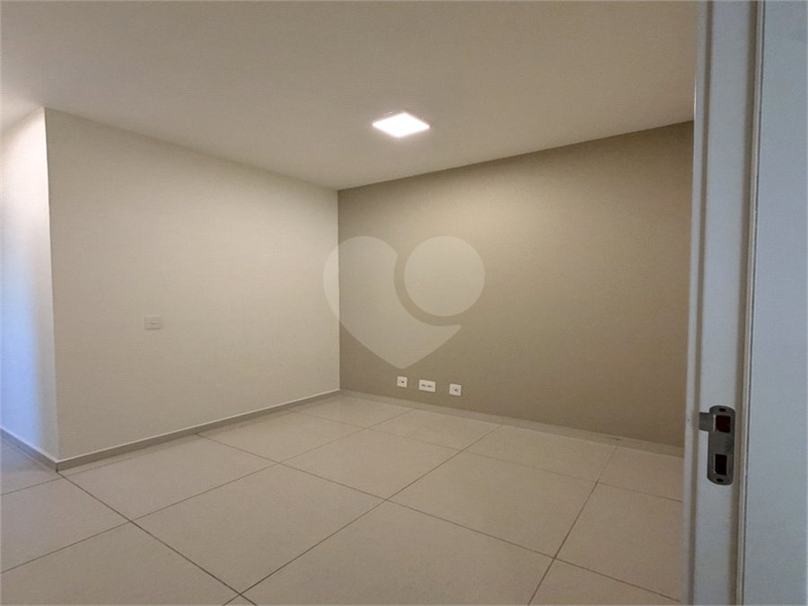 Apartamento para alugar com 2 quartos, sendo 1 suíte,  em Vila Suissa, Mogi das Cruzes, SP
