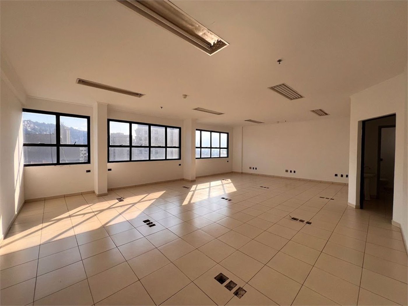 Sala Comercial para venda e locação, Centro, Santos - SA0054.