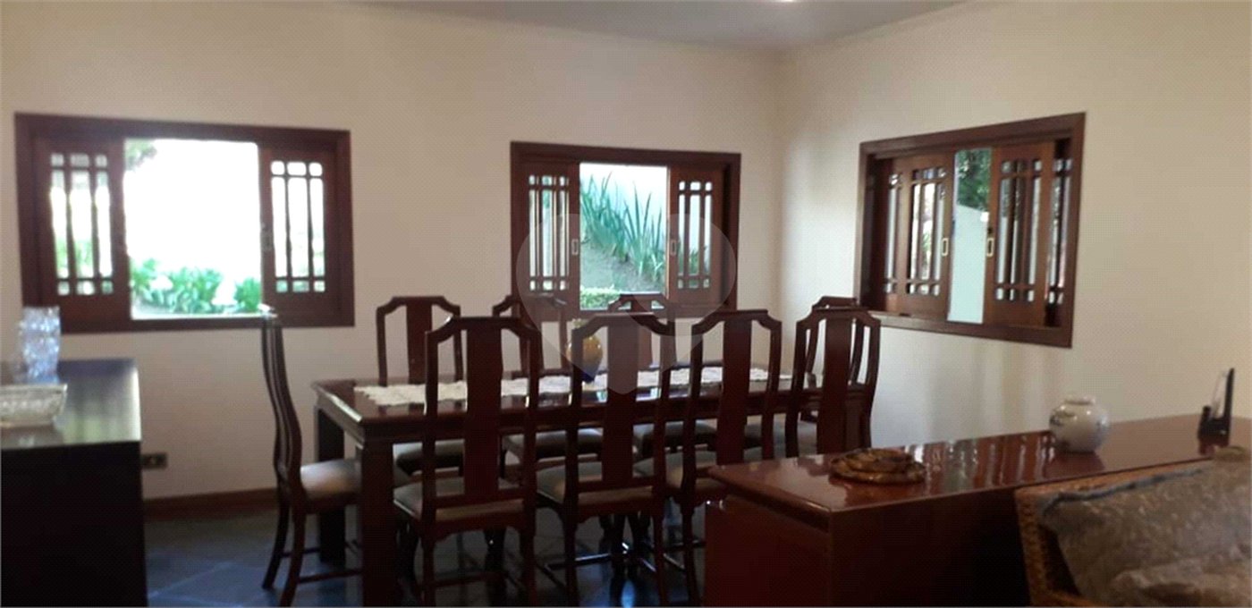 Casa à venda com 3 quartos, sendo 4 suítes,  no condomínio Alpes da Cantareira, Mairiporã - SP