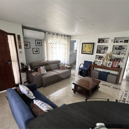 Casa à venda com 3 quartos, sendo 1 suíte,  no condomínio Residencial Nabuco de Araújo, São Paulo - SP