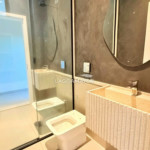 Casa à venda com 3 quartos, sendo 3 suítes, no condomínio Villa Dumont, Três Lagoas - MS