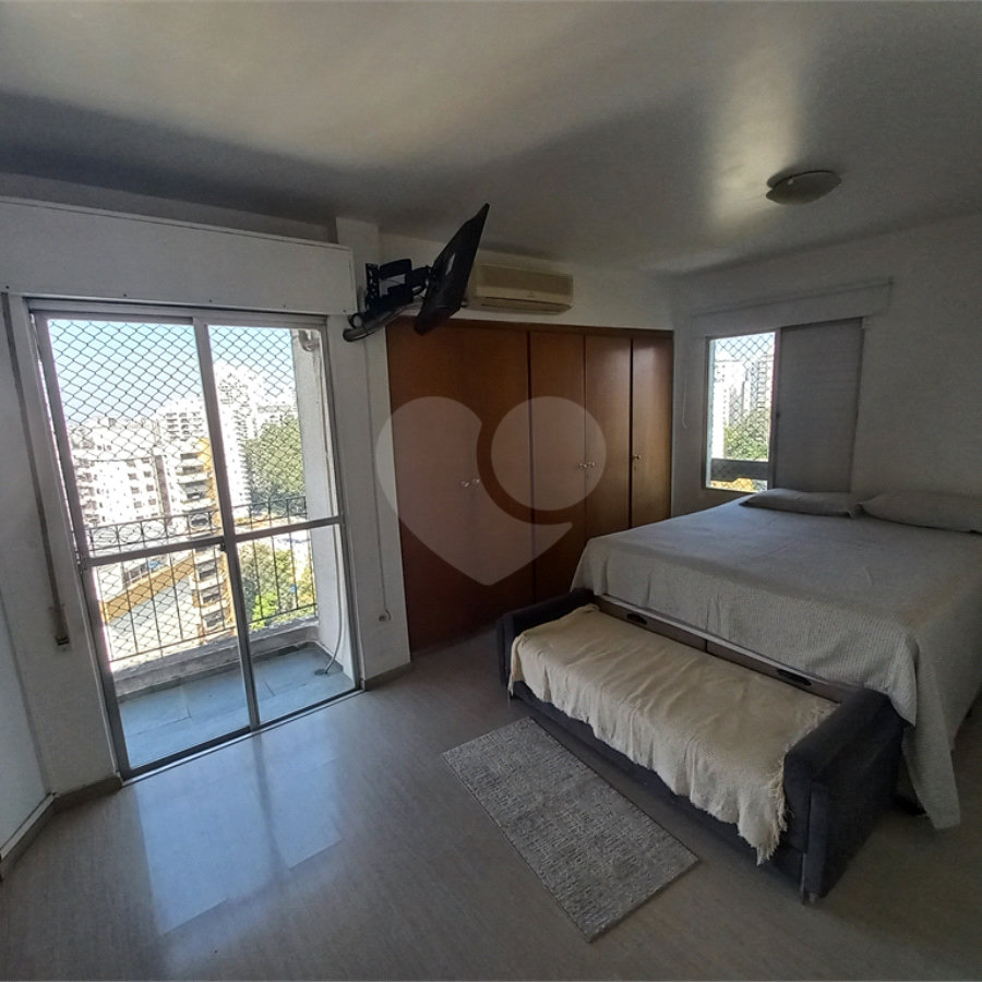 Apartamento à venda com 3 quartos, sendo 1 suíte, em Vila Andrade, São Paulo, SP