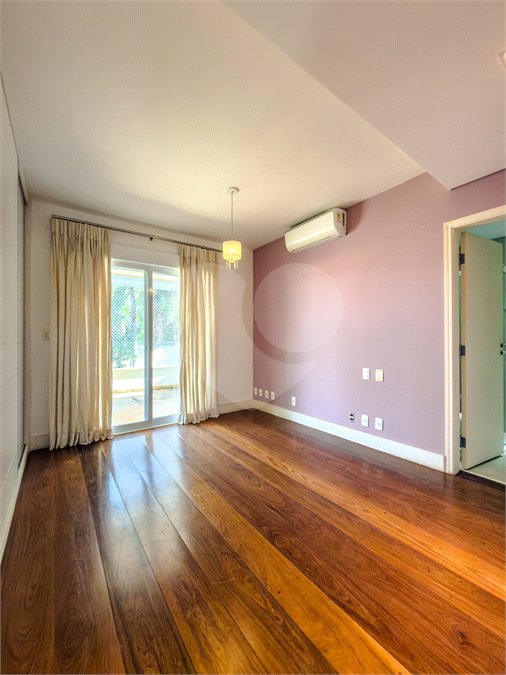 Casa à venda com 4 suítes no condomínio Villa Borghese, Indaiatuba - SP