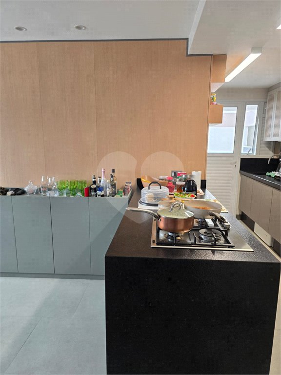 Apartamento à venda com 2 quartos, sendo 1 suíte,  em Loteamento Mogilar, Mogi das Cruzes, SP