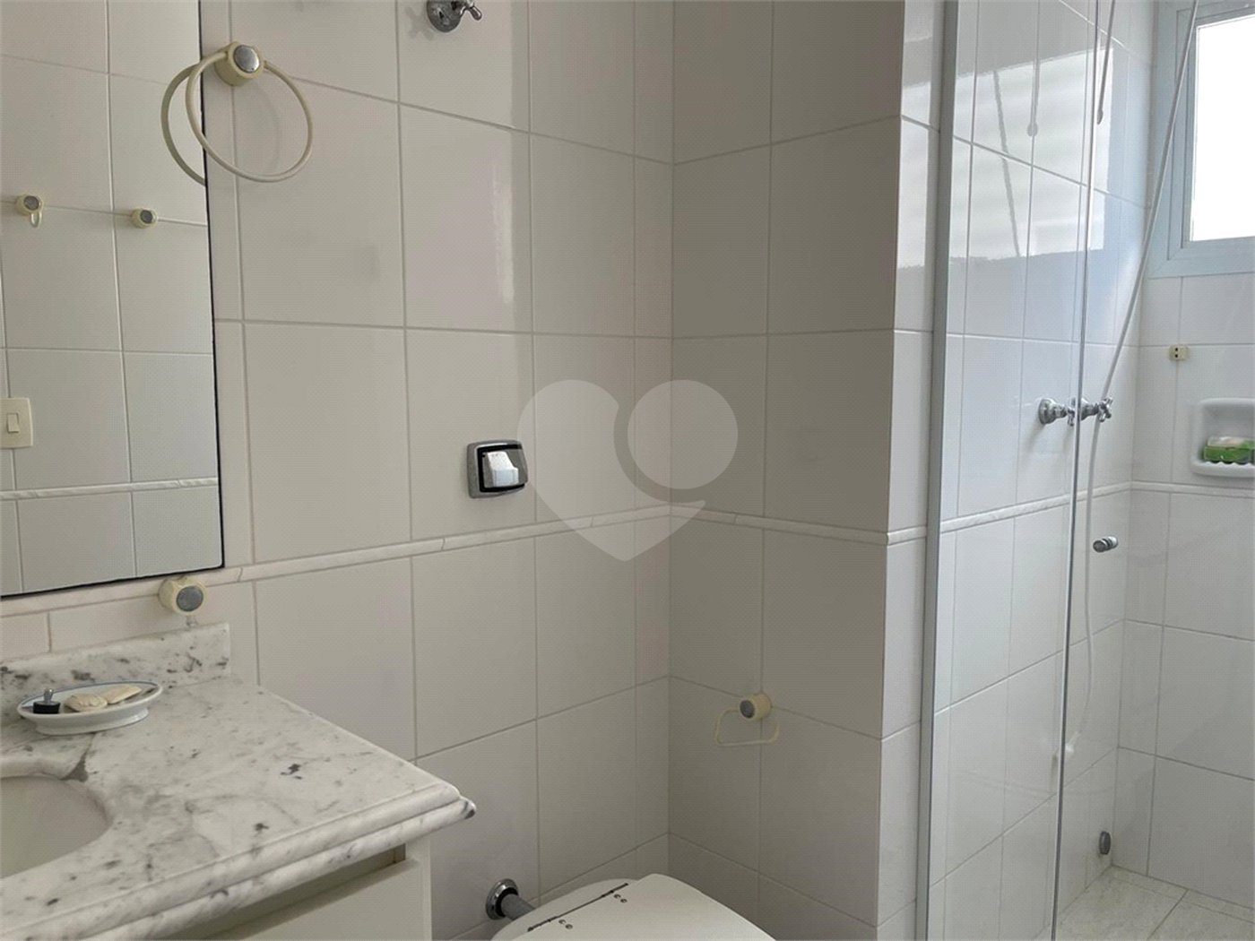 Sobrado à venda com 4 quartos, sendo 2 suítes, em Chácara Monte Alegre, São Paulo, SP