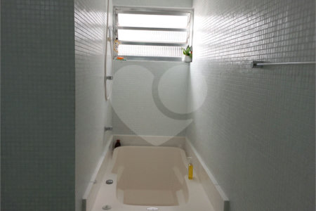 Apartamento à venda com 3 quartos, sendo 2 suítes, em Vila Mariana, São Paulo, SP