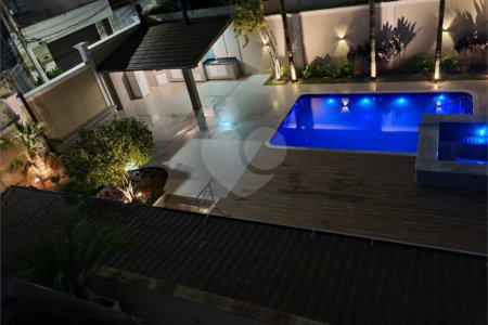 Casa à venda com 5 suítes em Paraisópolis, São Paulo, SP