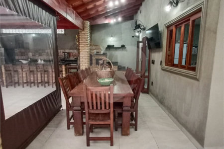 Casa à venda com 3 suítes no condomínio Aruã, Mogi das Cruzes - SP