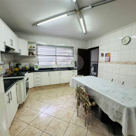 Casa à venda com 3 quartos, sendo 1 suíte,  em Vila Galvão, Guarulhos, SP