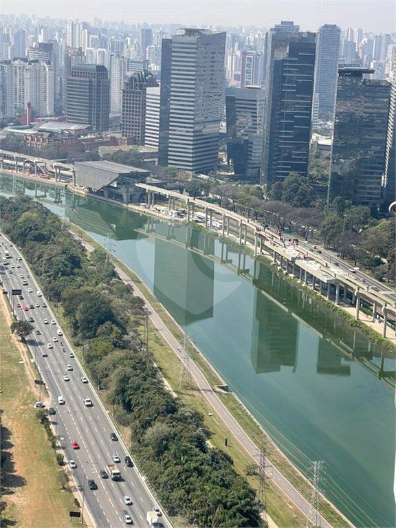 Cobertura à venda ou para alugar com 4 suítes em Jardim Morumbi, São Paulo, SP