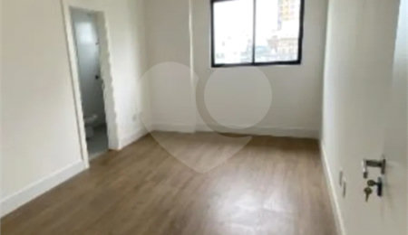 Apartamento à venda com 4 suítes em Meia Praia, Itapema, SC