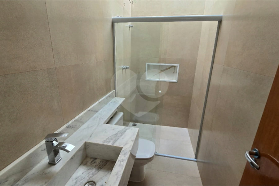 Sobrado à venda com 3 quartos, sendo 1 suíte, em Jardim Maristela, São Paulo, SP