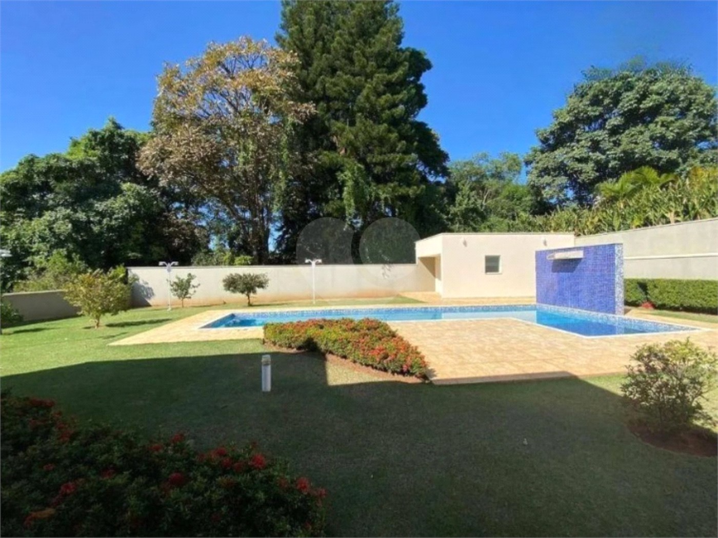 Casa à venda com 4 suítes no condomínio Ipê Velho, Vinhedo - SP
