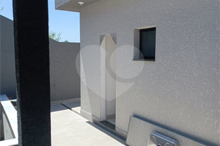 Casa à venda com 3 quartos, sendo 1 suíte, no condomínio Residencial Jardins da Catalunha, Atibaia - SP