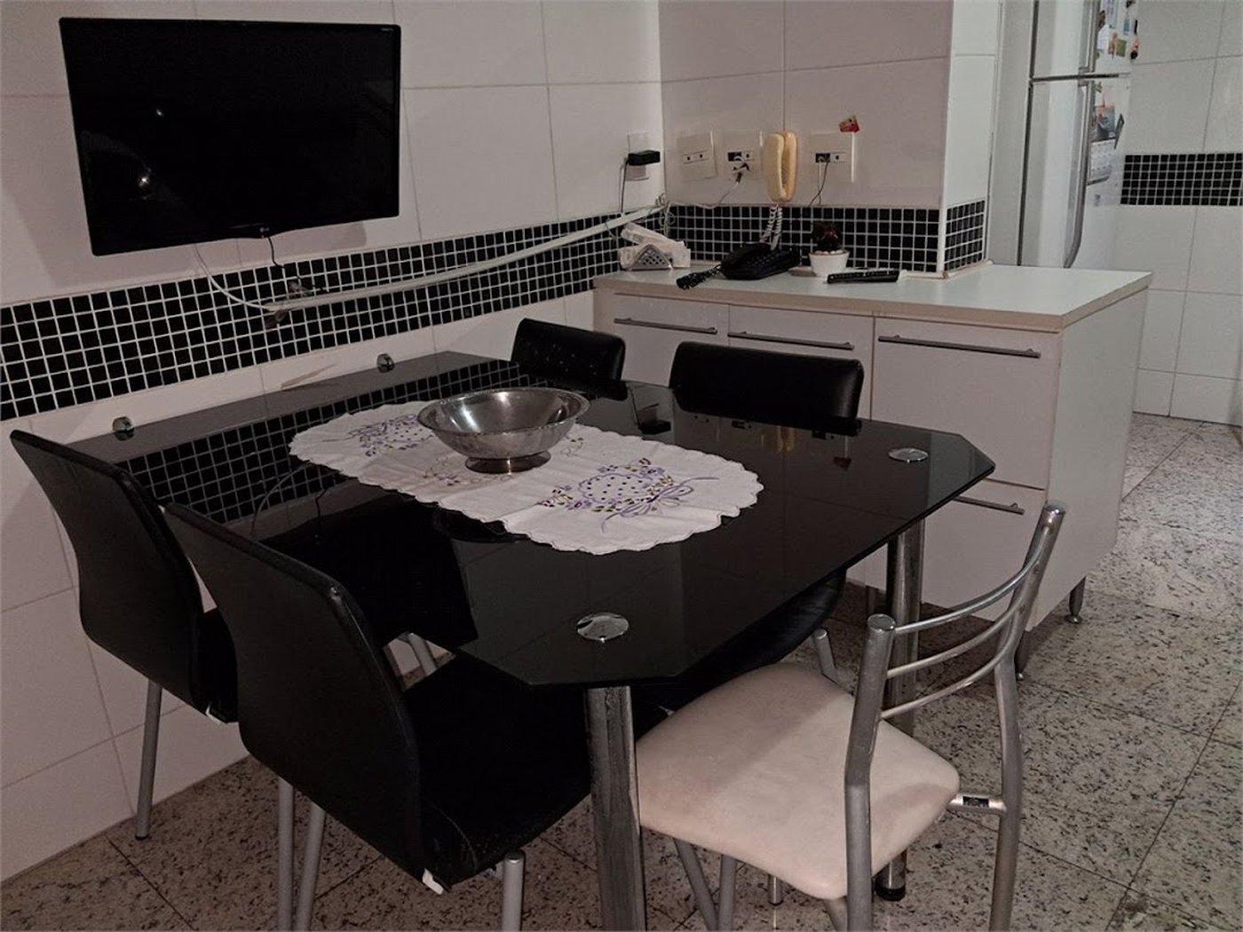 Apartamento Residencial à venda, Gonzaga, Santos - AP0761.