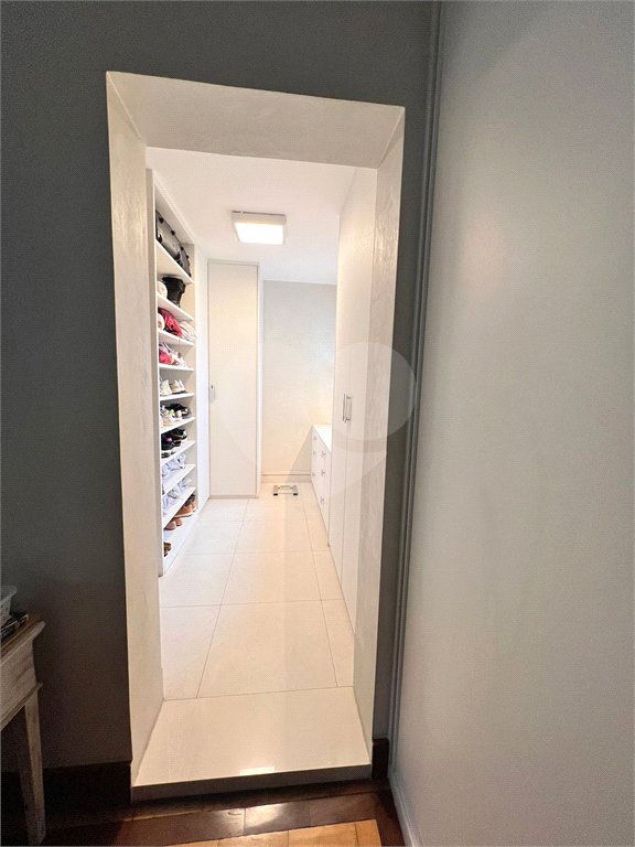 Sobrado à venda com 5 quartos, sendo 2 suítes, em Vila Inah, São Paulo, SP