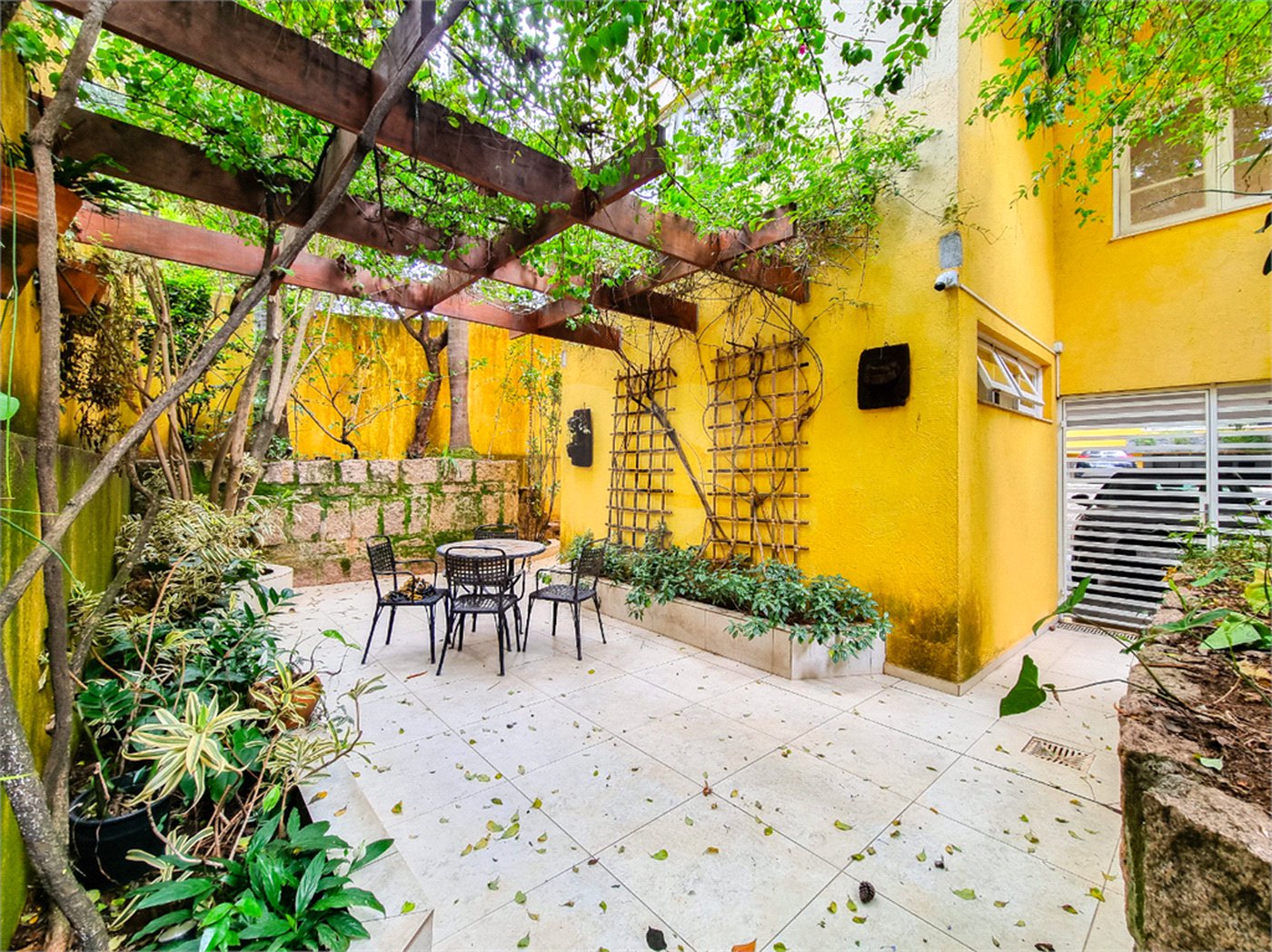 Casa à venda com 4 suítes no condomínio Annecy Village, São Paulo - SP