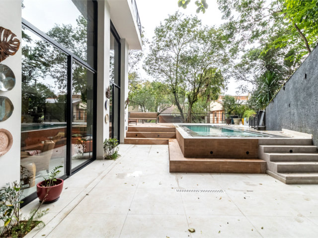 Casa à venda com 4 suítes no condomínio Granja do Morumbi, São Paulo - SP