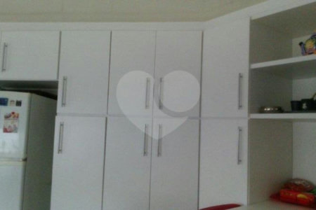Sobrado à venda com 5 quartos, sendo 2 suítes,  em Instituto de Previdência, São Paulo, SP