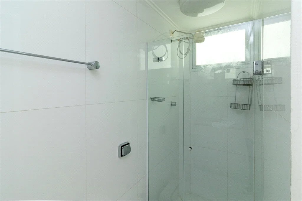 Sobrado à venda com 6 quartos, sendo 4 suítes, em Alto da Lapa, São Paulo, SP