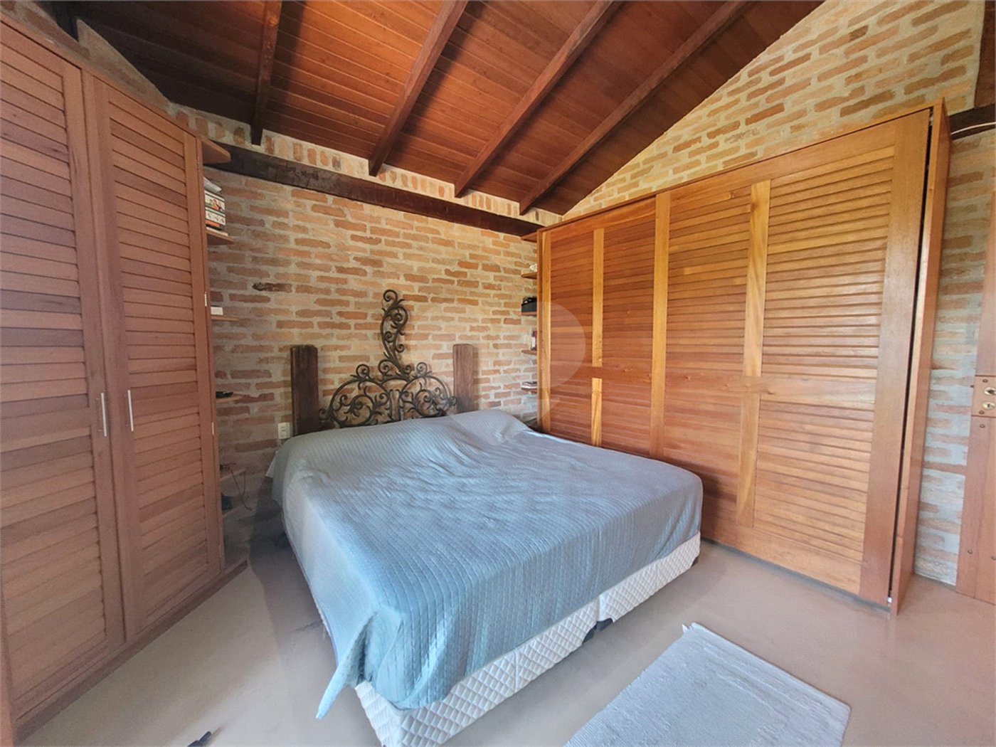 Casa à venda com 3 quartos, sendo 1 suíte,  no condomínio Residencial Bosque da Serra, Mairiporã - SP