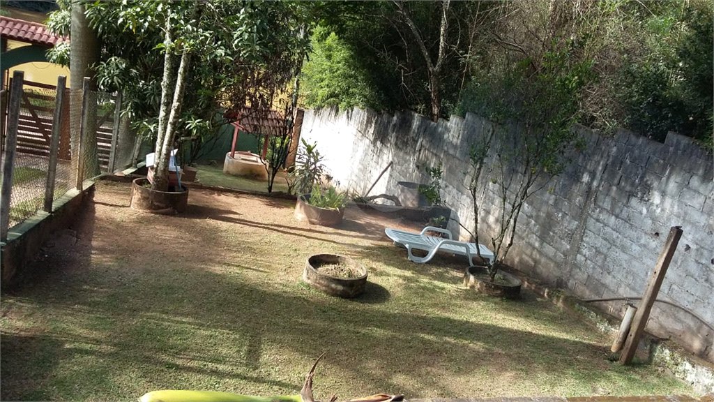 Casa à venda com 6 quartos, sendo 4 suítes, no condomínio Recanto dos Palmares, Atibaia - SP