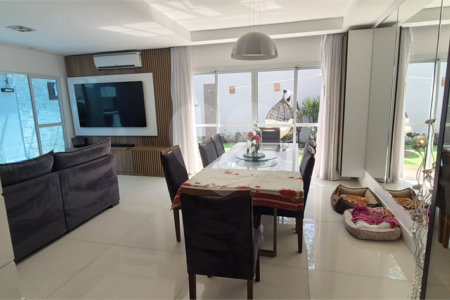 Casa à venda com 4 quartos, sendo 2 suítes,  no condomínio Aromaz, São Bernardo do Campo - SP
