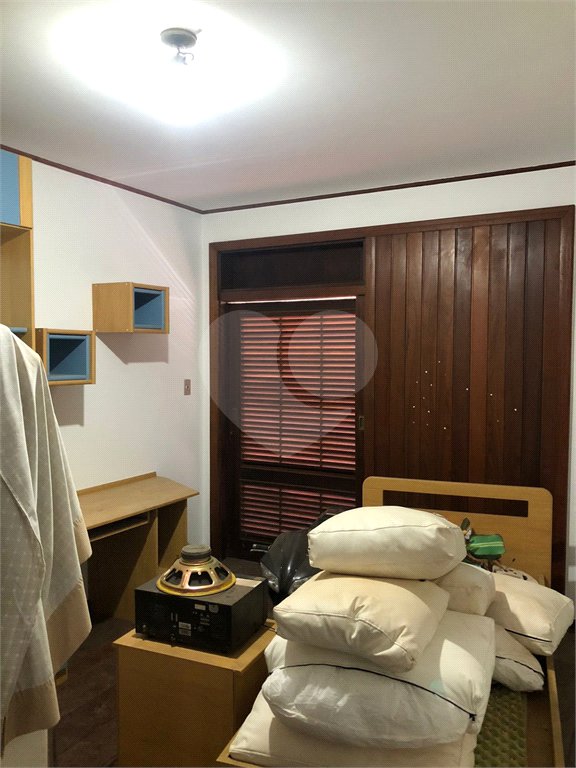 Sobrado à venda com 3 quartos, sendo 1 suíte, em Vila Trujillo, Sorocaba, SP