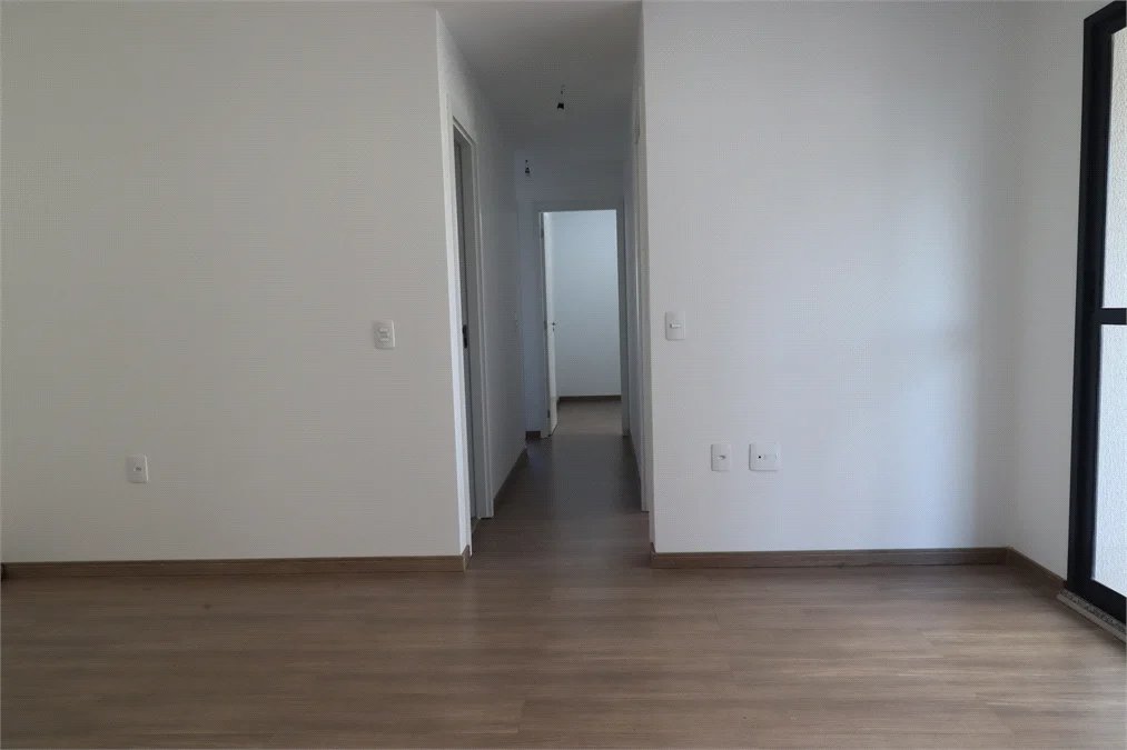 Apartamento à venda com 3 quartos, sendo 1 suíte, em Vila Anastácio, São Paulo, SP
