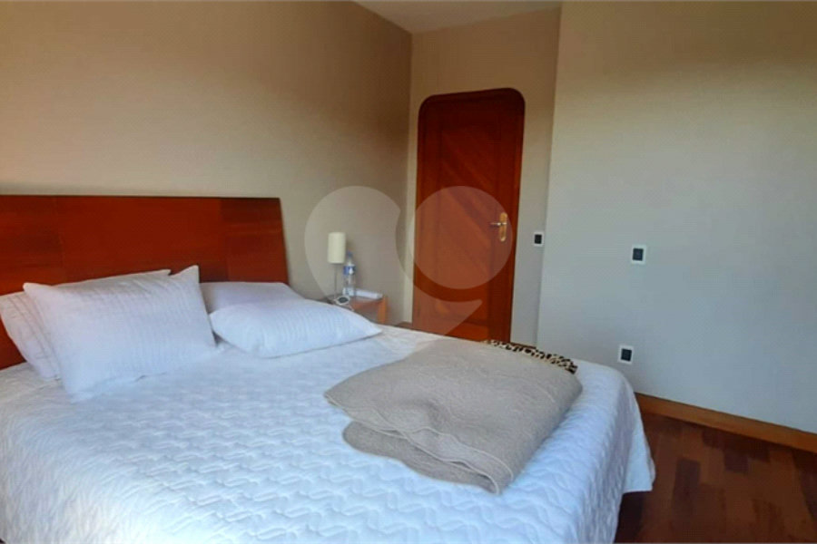 Casa à venda com 4 suítes no condomínio Parque Imperial da Cantareira, Mairiporã - SP