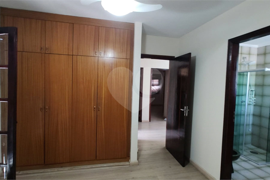 Sobrado à venda com 3 quartos, sendo 1 suíte,  em Artur Alvim, São Paulo, SP