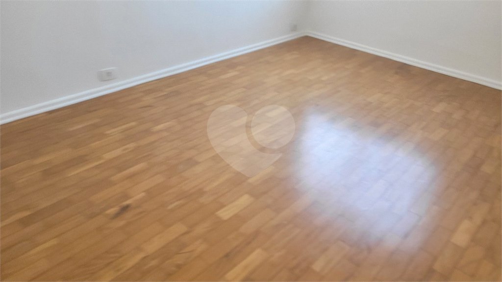 Apartamento para alugar com 3 quartos, sendo 1 suíte, em Jardim Europa, São Paulo, SP