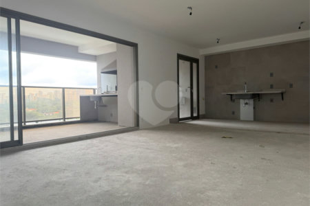 Apartamento à venda com 3 suítes em Campo Belo, São Paulo, SP