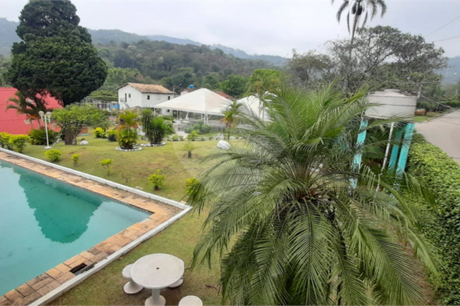 Casa Térrea à venda com 5 quartos, sendo 3 suítes, em Serra da Cantareira, Mairiporã, SP