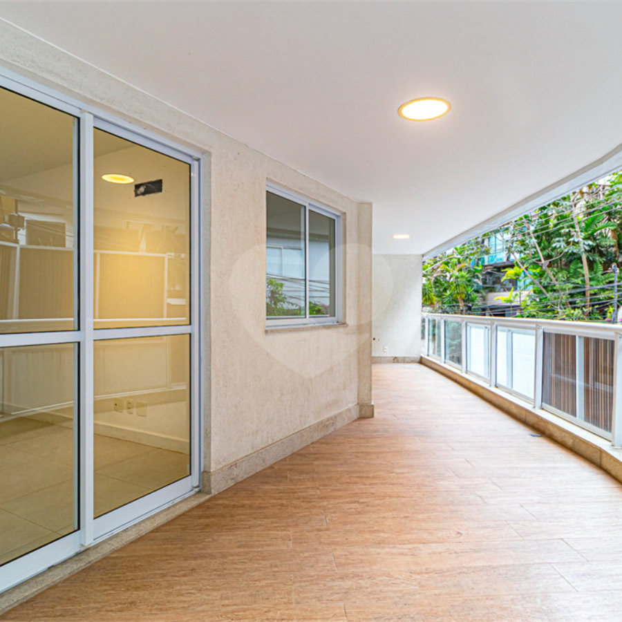 Apartamento à venda com 3 quartos, sendo 2 suítes, em Lagoa, Rio de Janeiro, RJ