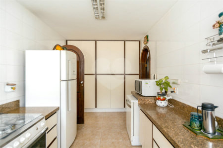 Casa Térrea à venda com 3 quartos, sendo 1 suíte, em Vila Inah, São Paulo, SP