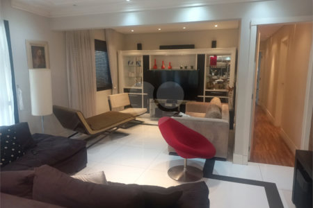 Apartamento à venda com 3 suítes em Vila Pompéia, São Paulo, SP