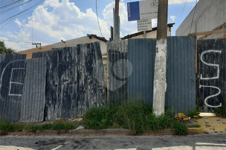 Sobrado à venda com 3 quartos, sendo 1 suíte, em Tremembé, São Paulo, SP