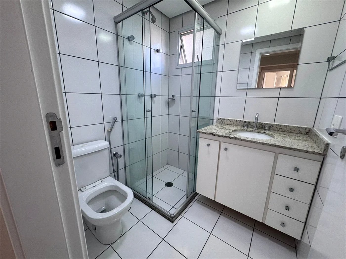 Apartamento para alugar com 3 quartos, sendo 1 suíte, em Pinheiros, São Paulo, SP