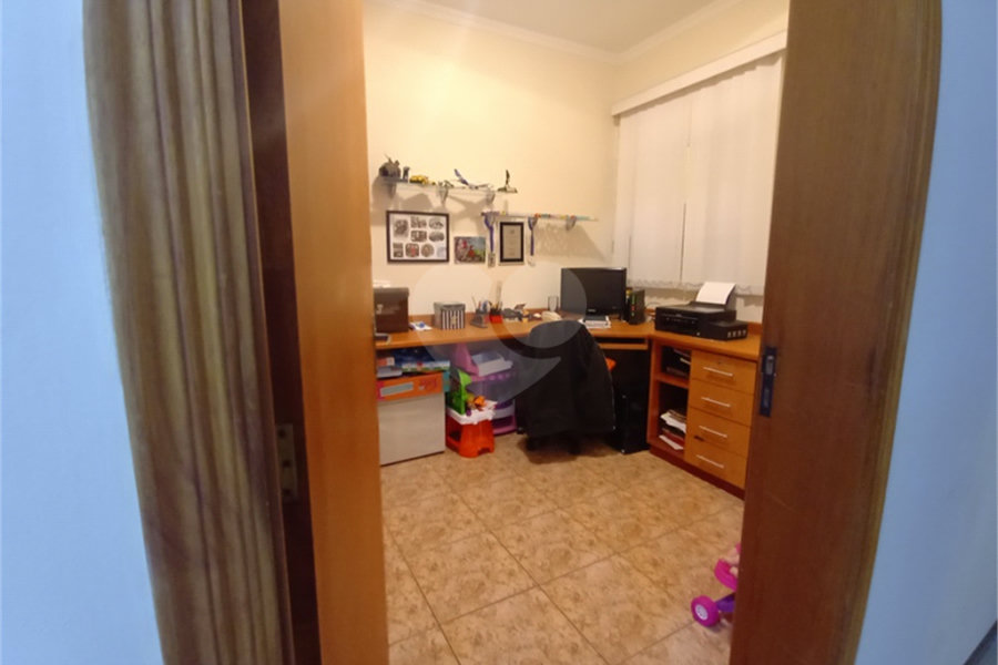 Sobrado à venda com 4 quartos, sendo 1 suíte, em Tremembé, São Paulo, SP