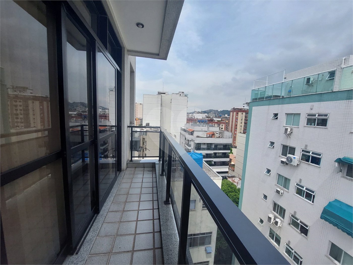 Cobertura à venda com 3 quartos, sendo 1 suíte, em Tijuca, Rio de Janeiro, RJ