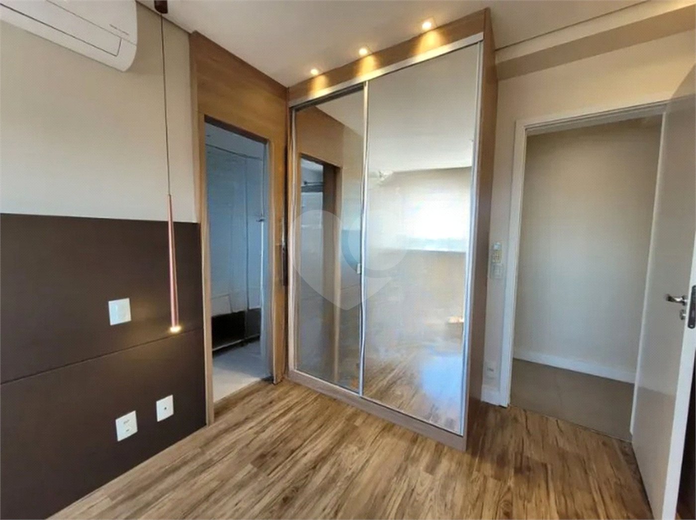 Apartamento à venda com 3 quartos, sendo 2 suítes, em Cambuci, São Paulo, SP